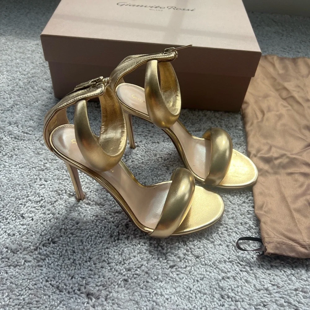 Gianvito Rossi Metallic Gold Heels - Picture 2 of 5